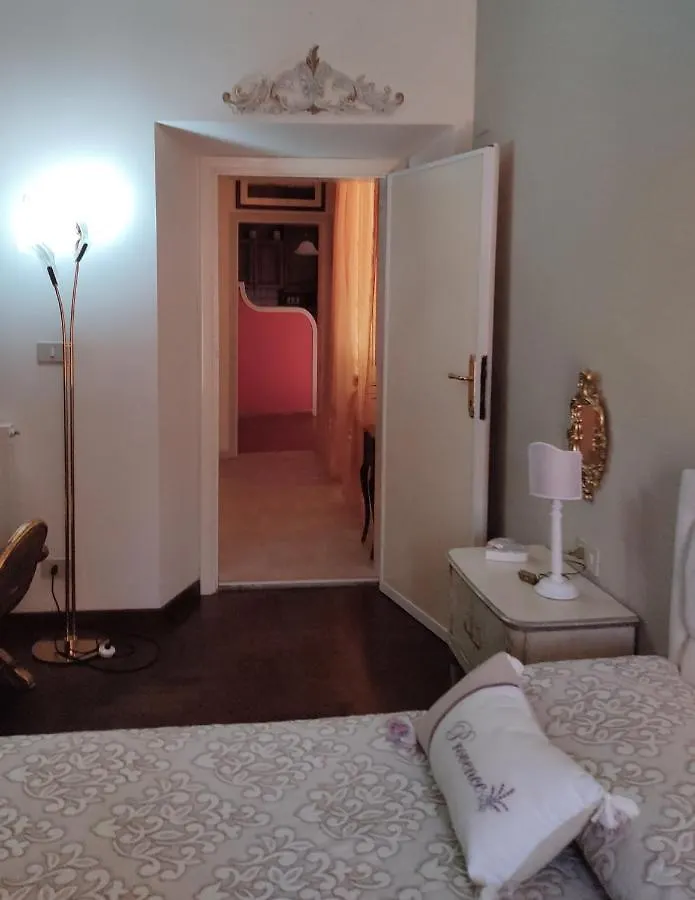 La Bouganville E Il Gelsomino Pietrasanta Italy