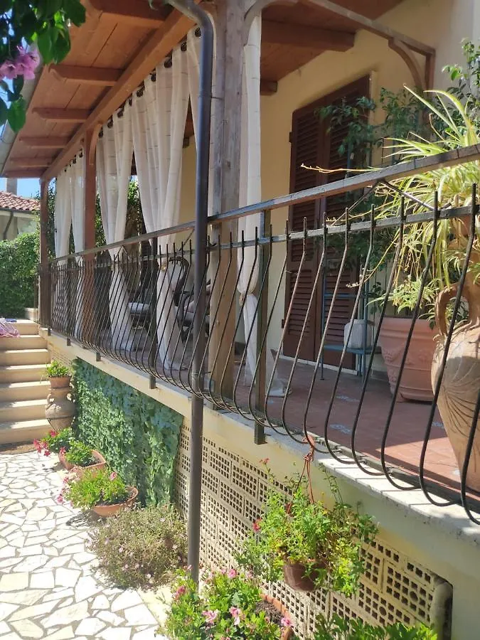 Apartment La Bouganville E Il Gelsomino Pietrasanta Italy